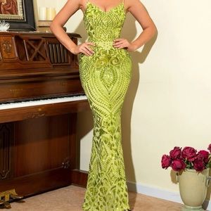 LOVE&LEMONADE Lace Up Backless Mermaid Hem Sequin Formal Dress size L